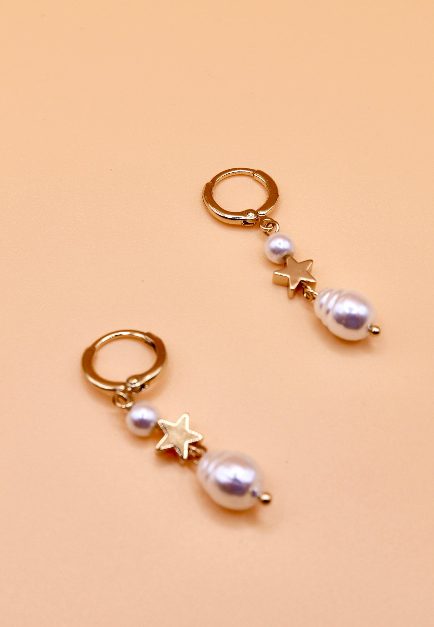 "Jamie" Huggie pearl drop earrings - Gold