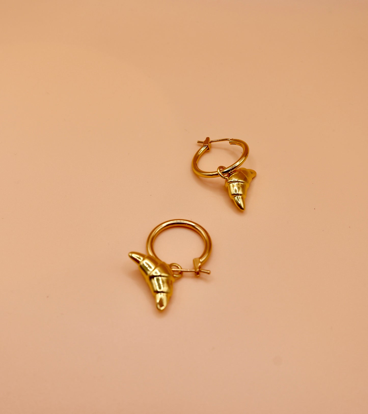 "Croissant" hoop earrings - Gold