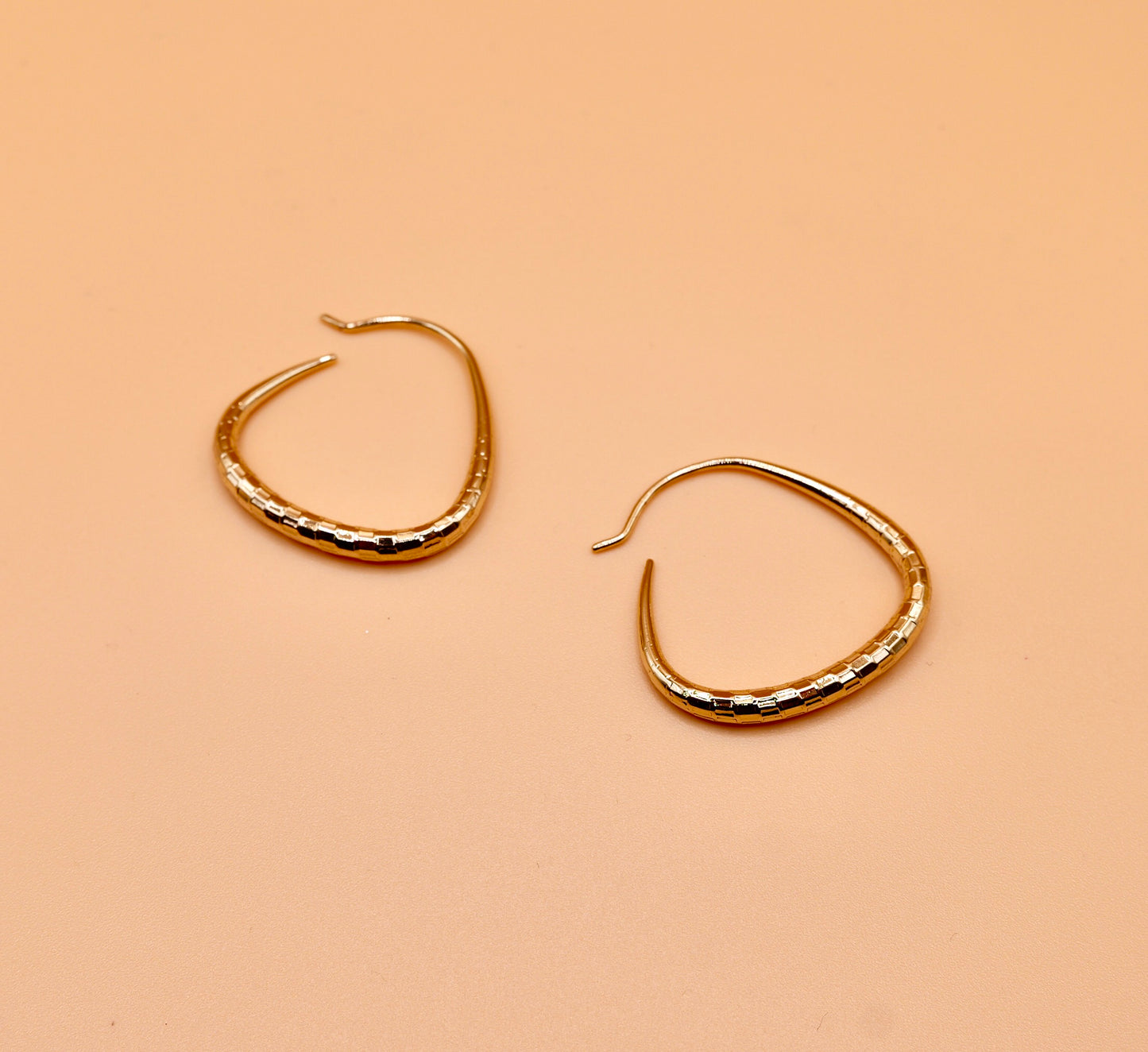 "Jackie" Oval hoop earrings - Gold