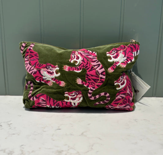 Elizabeth Scarlett Wild Tiger Everyday Pouch - Fern green