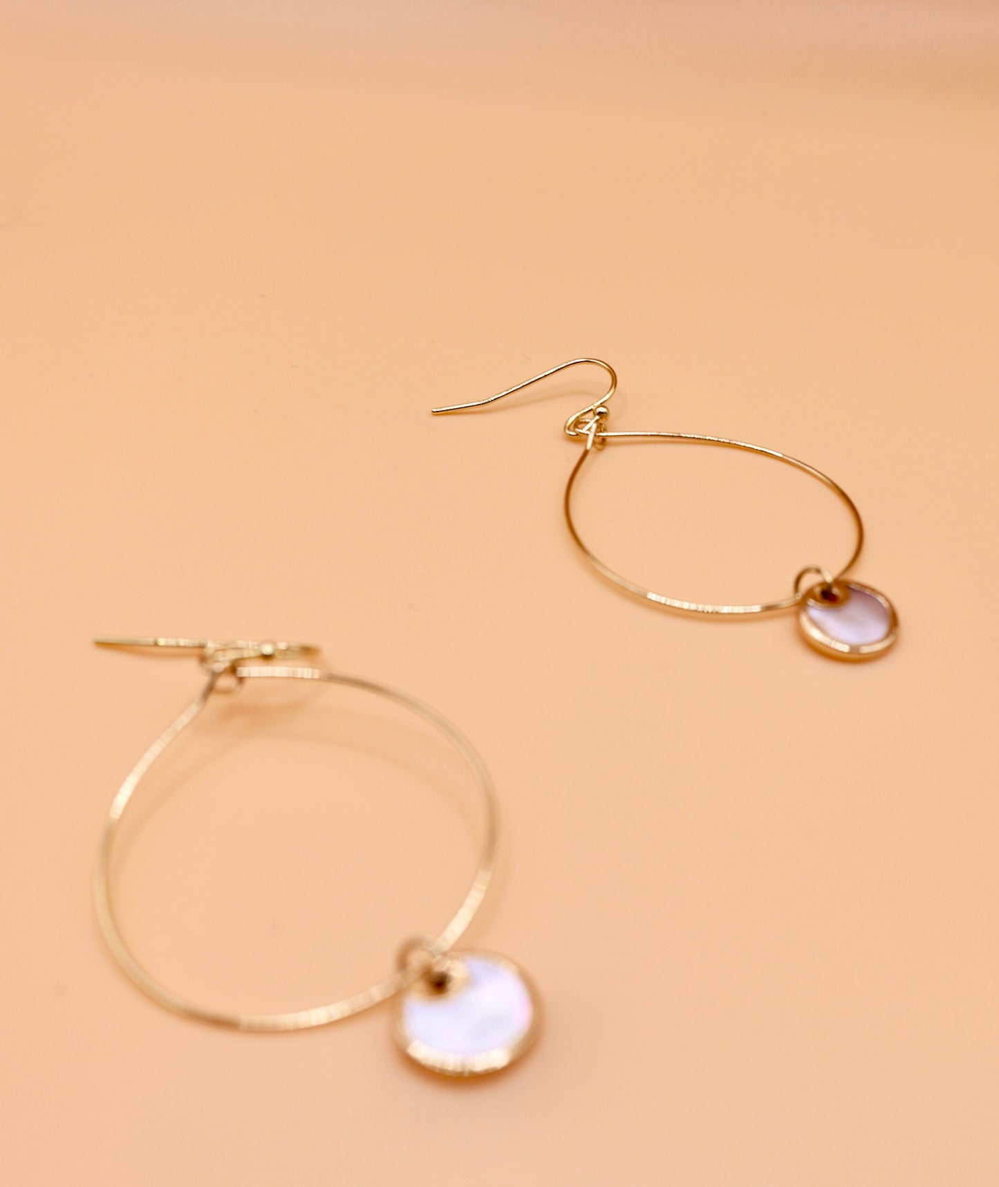 "Charlie" Mother of pearl drop earrings - Gold