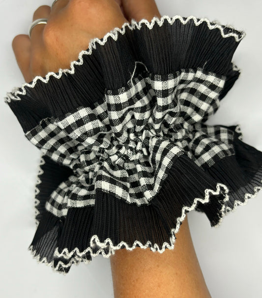 Gingham black giant Scrunchie