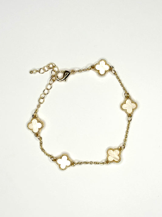 Clover white bracelet in gold