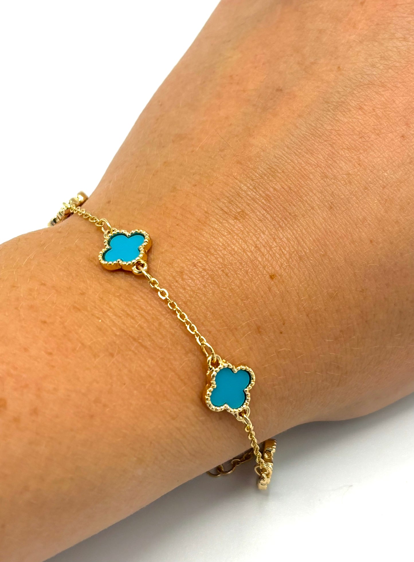 Clover aqua bracelet in gold